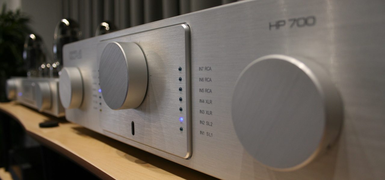OCTAVE HP-700 Pre-Amp